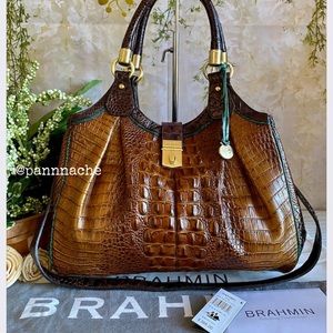 🦚NEVER USED!!🦚
🦚DARK CAMEL TRI-COLOR ELISA BRAHMIN 🦚